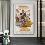 affiche l'homme au pistolet d'or