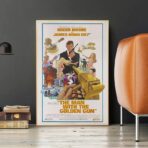 affiche l'homme au pistolet d'or