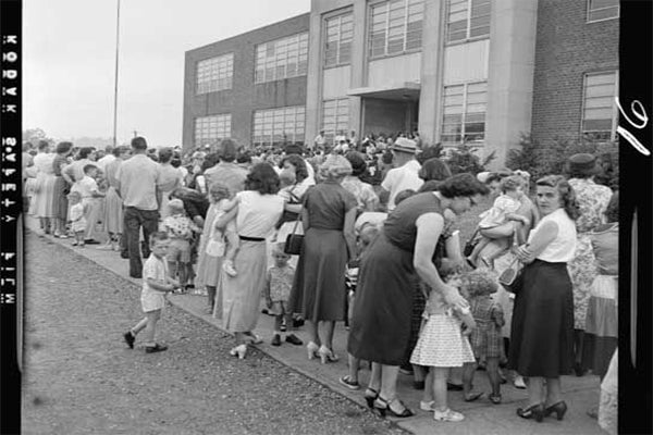 annees 50 aux etats-unis femmes et enfants années 50
