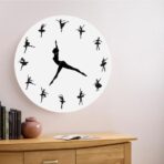 horloge murale danseuse