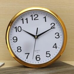 horloge vintage plastique