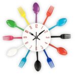 horloge avec couverts